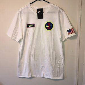 Nike Force Men’s Large Short Sleeve Shirt